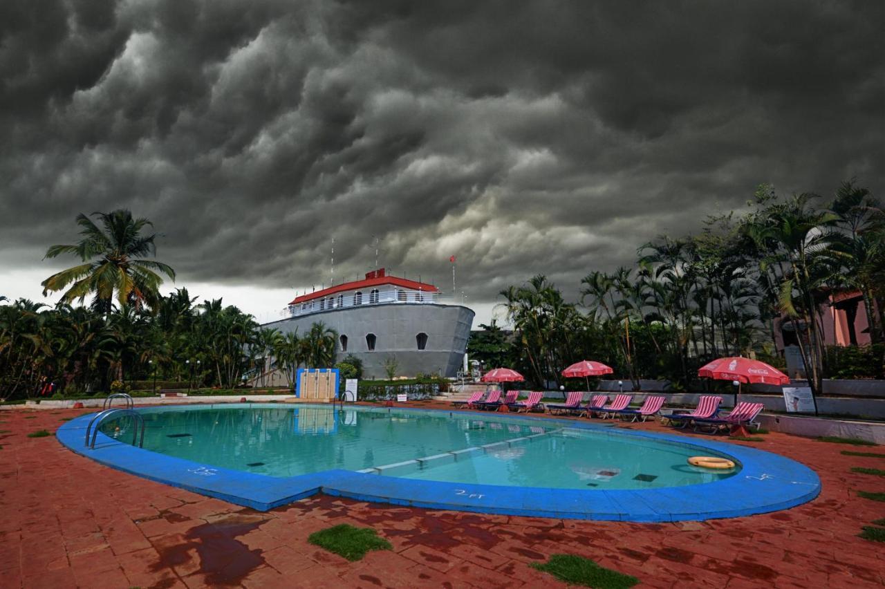 The Byke Old Anchor Beach Resort & Spa Cavelossim Extérieur photo